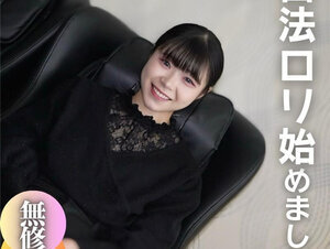 無修正FC2 PPV 4332689 【【初撮り】【顔出し】純白。天使な19歳。ピンク乳首にピンクまんこ。自慢のお尻はハリ艶MAX。1.⚪︎.代に求める