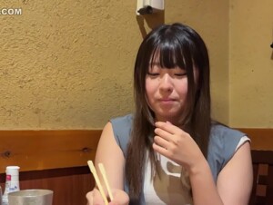 無修正FC2 PPV 4333280 天真爛漫ちょうどいい「むにむに」ぽっちゃりお姉さんとイチャラブ小作りSEXしましたらんらん・24歳