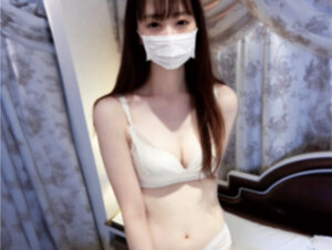 無修正FC2 PPV 4403071 【初・無修正】CAを目指す超美白19歳お嬢様学性。高嶺の花で恋愛経験極浅の純白彼女に中出し汚した貴重映像