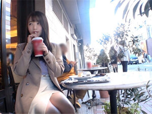 素人動画SIRO-5250 自分がAVに出演しているところを想像してたら、ホントに応募しちゃってました…(笑)」都内で働く看護師が登場