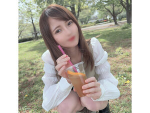 無修正FC2 PPV 4452689 初撮影・顔出し！！3日間限定！！男性経験が極端に少ない押しに弱すぎる小柄でキュートな受付嬢