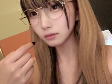 無修正FC2 PPV 4615888 【完全顔出】ブレイク確実の眼鏡系本物アイドルと濃厚個撮。可愛すぎる純白細身体に濃厚中出し、金輪際拝めないお宝映像