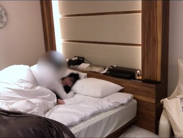 無修正FC2 PPV 4685848 18歳長濱ねる似の美人ちゃんと慰めックス！彼氏の悩みをおじさんのち〇ぽで癒す6回目【前編】個人撮影No.115