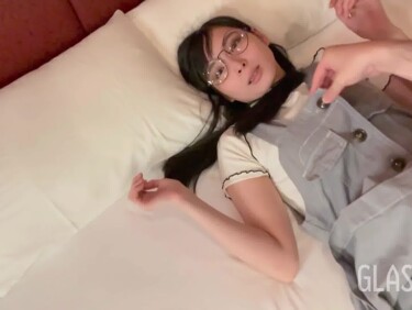 無修正FC2 PPV 4698279 #21 日本人メガネ美女に強**中出し│GLASSY’S