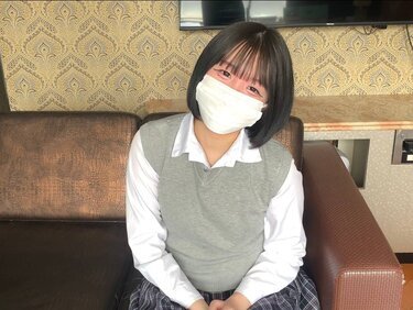 無修正FC2 PPV 4716362 【無修正】　制服黒髪清楚なのにエロすぎる！　甘え上手な女の子に唾液飲ましてもらう代わりに、綺麗なピンクまんこに