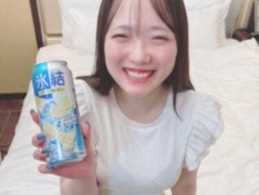 無修正FC2 PPV 4720687 【合計３発射】リミッターを振り切った淫乱色白早漏潮吹きむす./め。己の快楽を得るため純度１００％のザーメンを搾り取る。