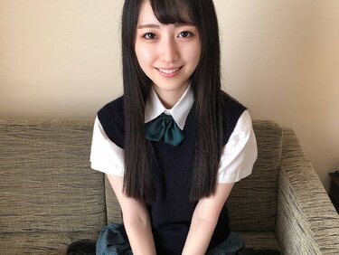 無修正FC2 PPV 4761498 無修正＜純情ピュア＞清楚で無垢！黒髪ロング！激カワ！奥を突かれると泣きそうな声で喘ぐめちゃエロまんこに中出し