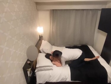 無修正FC2 PPV 4778273 【顔出しあり】23歳美人OLちゃん5回目♡おじさんとのセックスに慣れてきた彼女と甘々イチャラブプレイしてきました