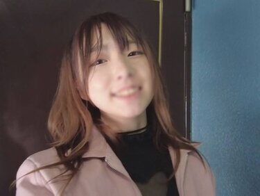 無修正FC2 PPV 4780130 めっかわ！小悪魔系・甘サド女子大生（２１）罵られると勃起する中年M男にまんこを突かれて大量中出しまい