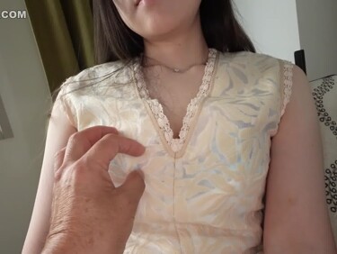 無修正FC2 PPV 4758058 以前**がお世話になったメンエス嬢に金をちらつかせ再度ハメ撮り、余裕で中出しです。【無修正・中出